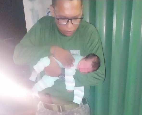 Policiais militares salvam recém-nascido engasgado em Várzea Grande (Crédito: PMMT)